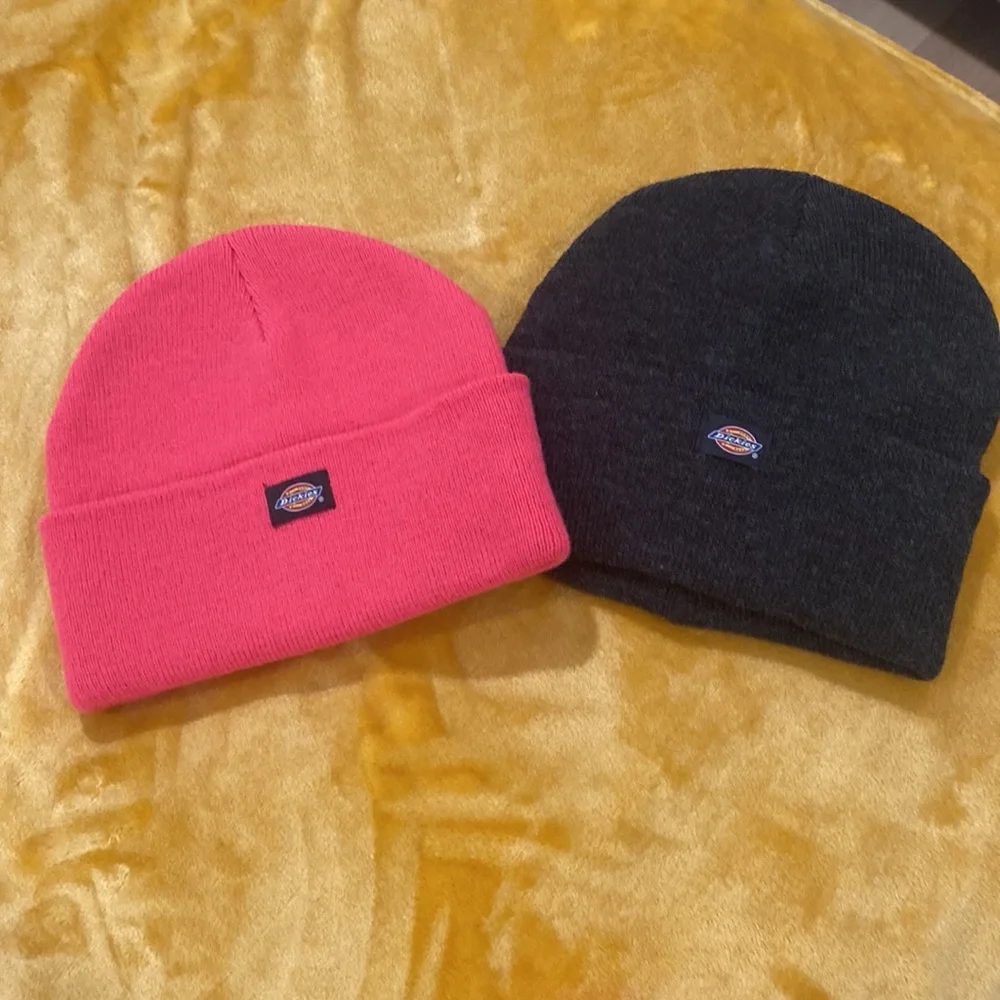 🆕Bundle**Women’s Pink & dark Charcoal Dickies Beanie. NWOT